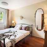 Alpine Marcella * Zirovnica