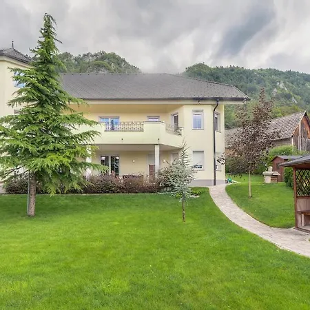 Apartma Alpine Marcella Zirovnica