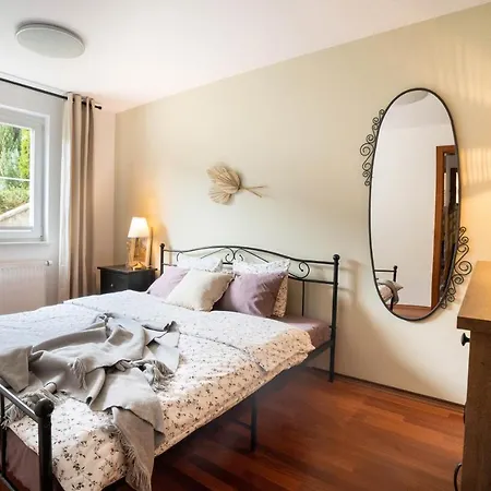 Alpine Marcella * Zirovnica