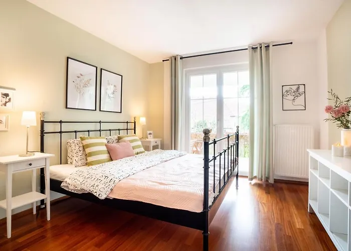 Alpine Marcella Daire *